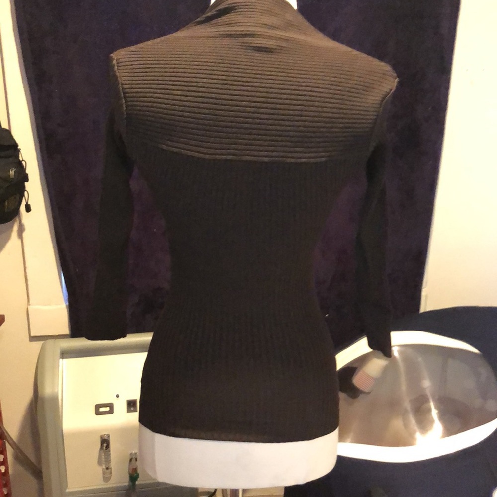 COPY - Caché brown top. - Picture 5 of 8